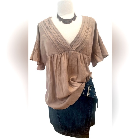Mustard Seed Taupe V-Neck Blouse - Picture 3 of 7